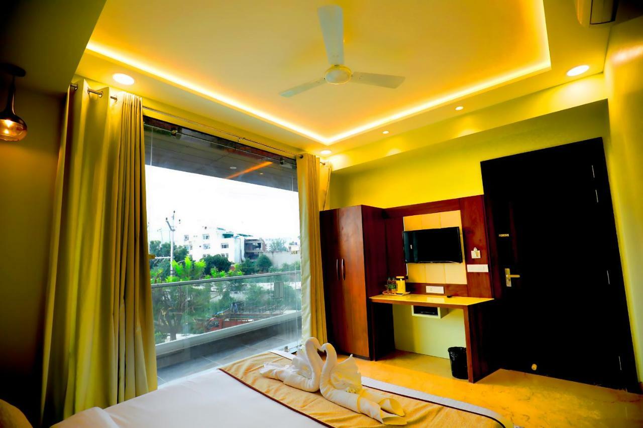 Taj Sojourn Bed & Breakfast Agra  Exterior photo