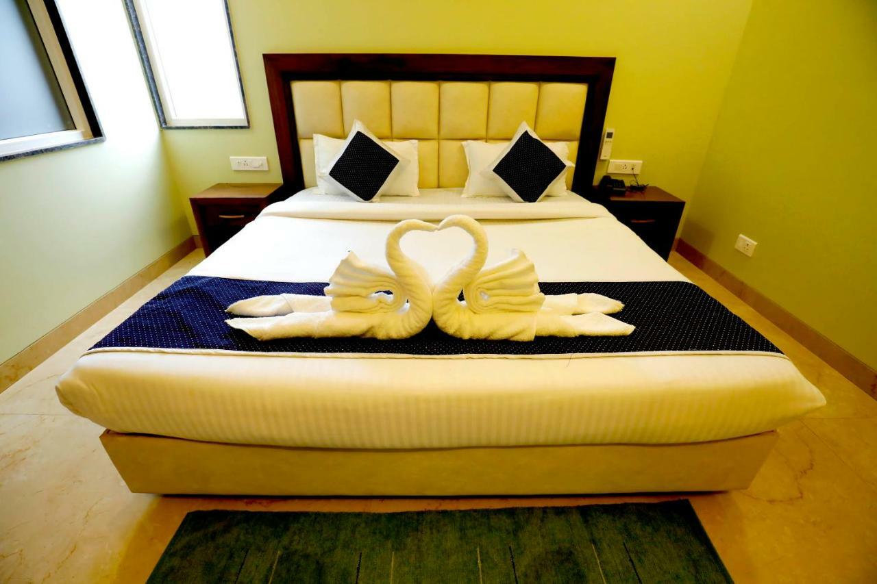 Taj Sojourn Bed & Breakfast Agra  Exterior photo